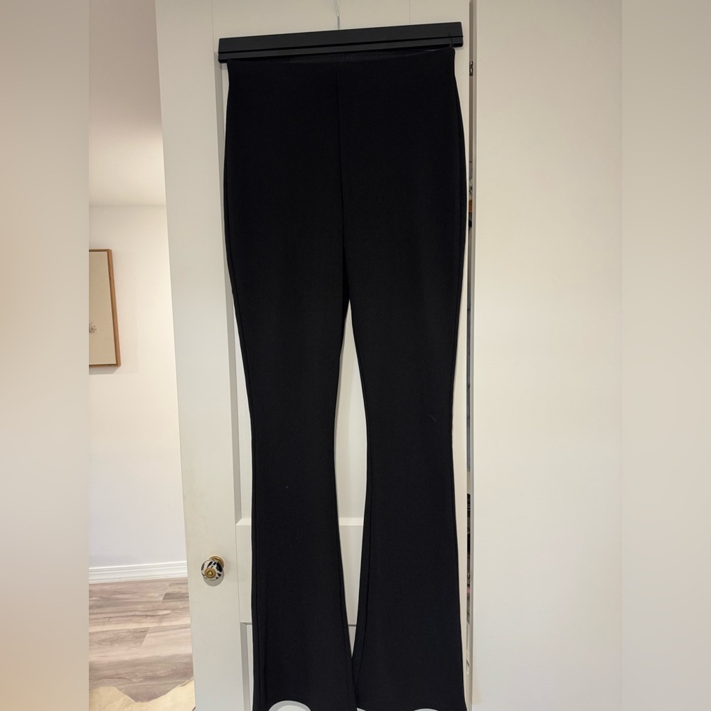 Zara Black V-Neck Ribbed Top